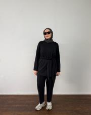 siyah modal kuşak detaylı takım