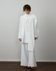 beyaz adriana seyyar fular detaylı takım