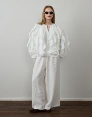 beyaz pamuklu fırfırlı bluz